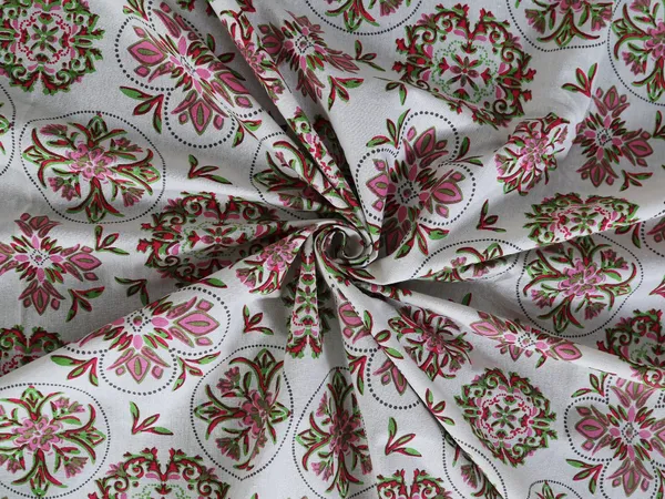 Pink_Cotton_Heritage_Lattice_Double_Bedsheet_With_Pillow_Cover_120X120_Cm